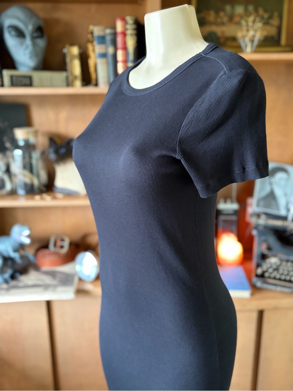 H & M Black Short-Sleeve Soft Rib Knit Midi Dress Size XS Dark Romantic Bodycon - Picture 9 of 14